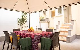 Lugar especial, gran patio, junto al ayuntamiento